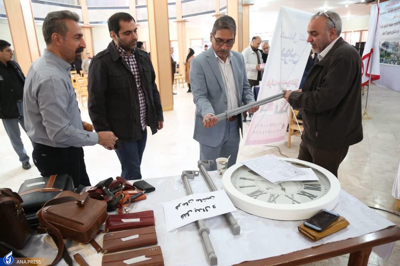 نمایشگاه دستاوردهای پژوهشی و فناوری دانشگاه آزاد کرمانشاه گشایش یافت نمایشگاه دستاوردهای پژوهشی و فناوری دانشگاه آزاد کرمانشاه گشایش یافت