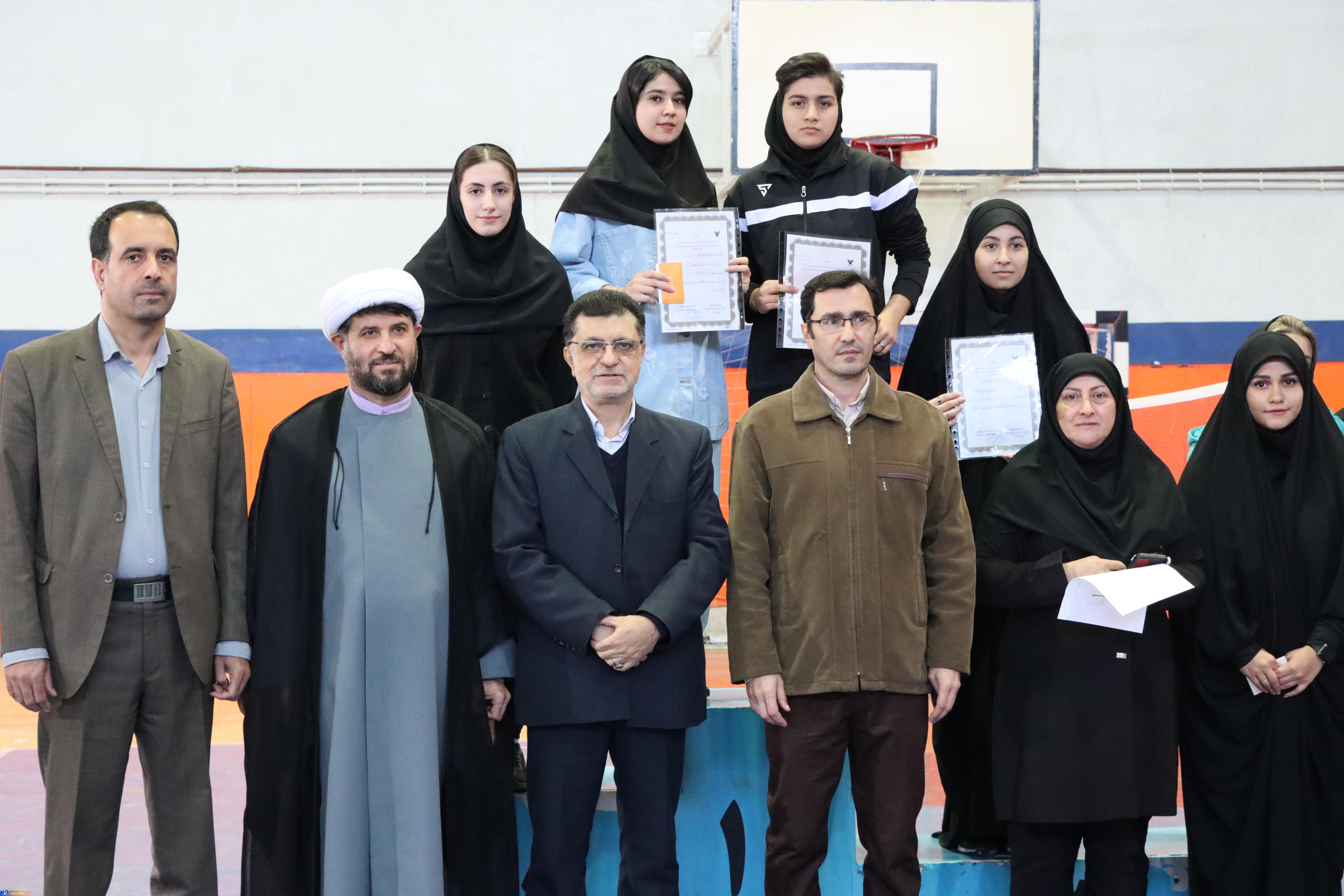 تیم رشت قهرمان مسابقات کاراته پسران منطقه ۳ دانشگاه آزاد شد