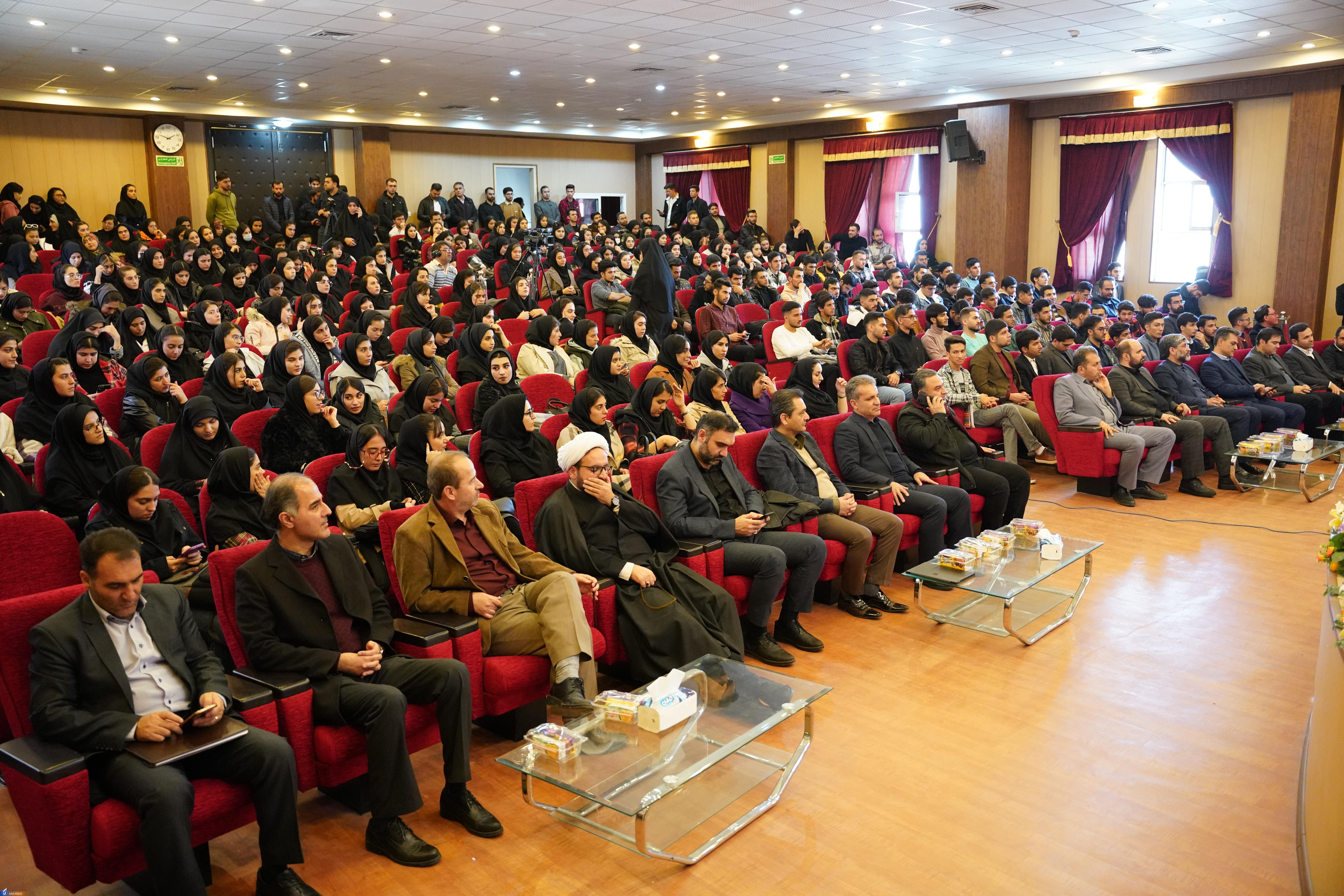 دانشجویان حس مطالبهگری خود را از دست ندهند/ بصیرتافزایی؛ رسالت امروز دانشجویان دانشجویان حس مطالبهگری خود را از دست ندهند/ بصیرتافزایی؛ رسالت امروز دانشجویان