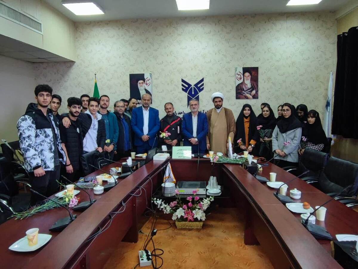 دانشجویان با ایدهپردازی و کارآفرینی زمینه تولید ثروت را فراهم کنند