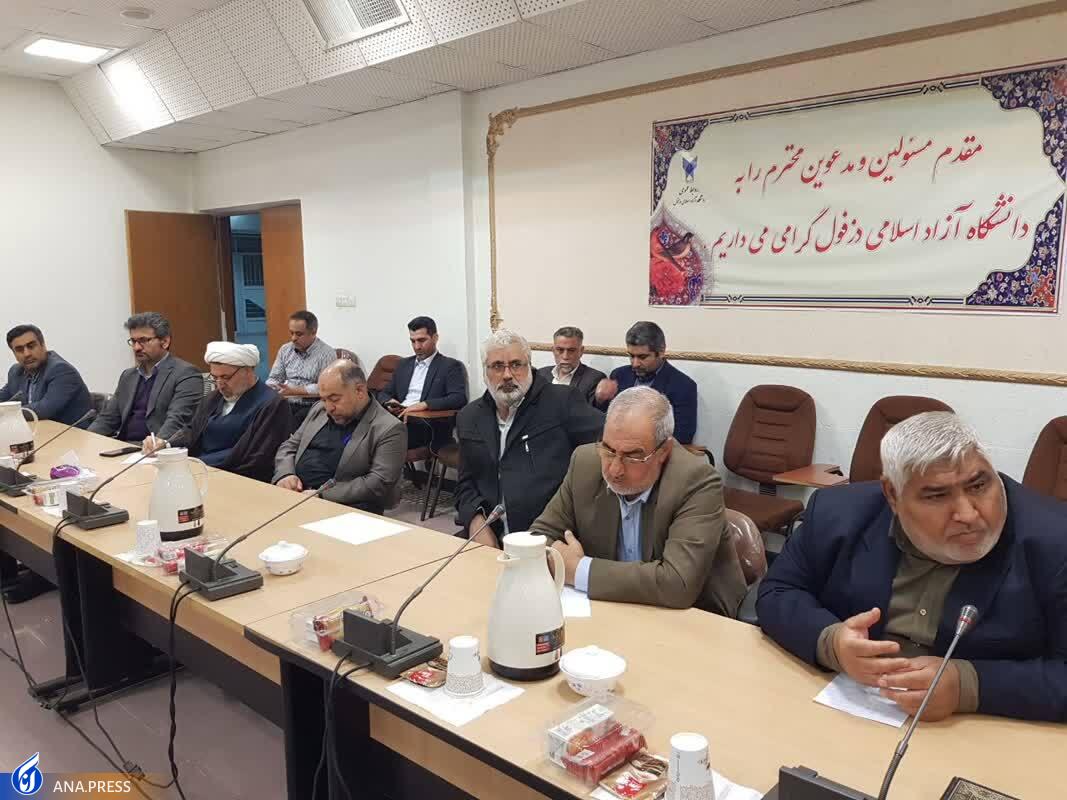 انتقال مفاهیم و باور‌های دینی جز با جهاد تبیین محقق نمی‌شود