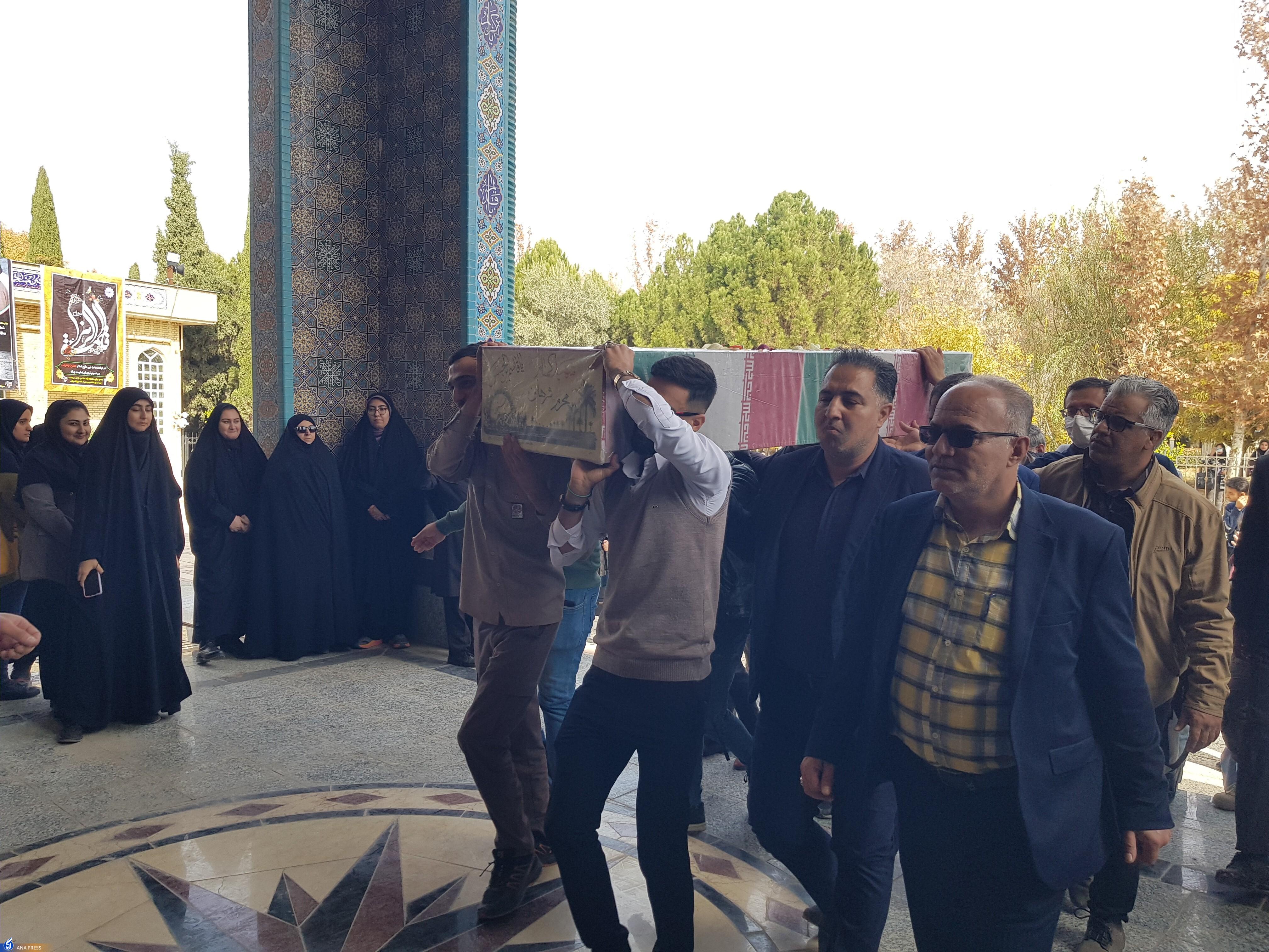 فیلم | میزبانی دانشگاه آزاد اسلامی از شهدای گمنام
