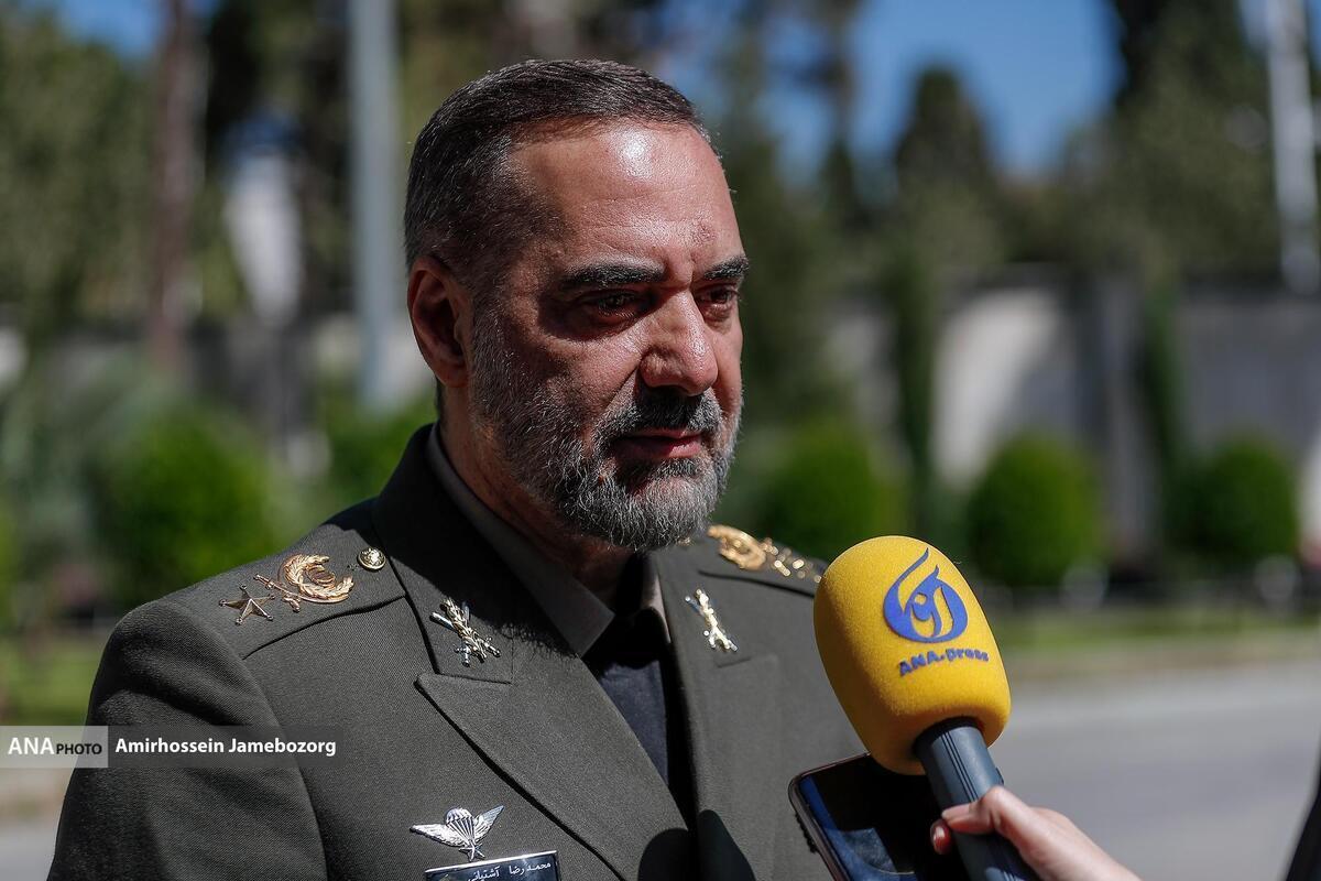 وزیر دفاع: دستاوردهای وزارت دفاع به مرور رونمایی خواهد شد