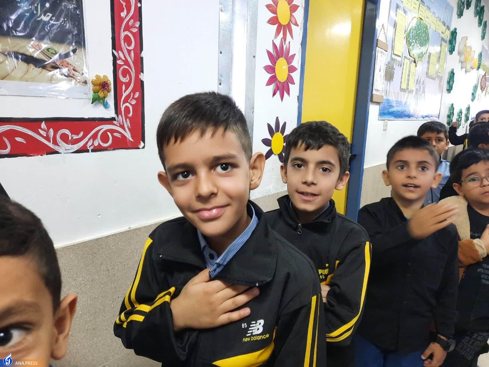 دانشجویان و استادان غرق در عزای حضرت فاطمه(س)؛ نوای حزن و اندوه در واحدهای دانشگاهی پیچید دانشجویان و استادان غرق در عزای حضرت فاطمه(س)؛ نوای حزن و اندوه در واحدهای دانشگاهی پیچید