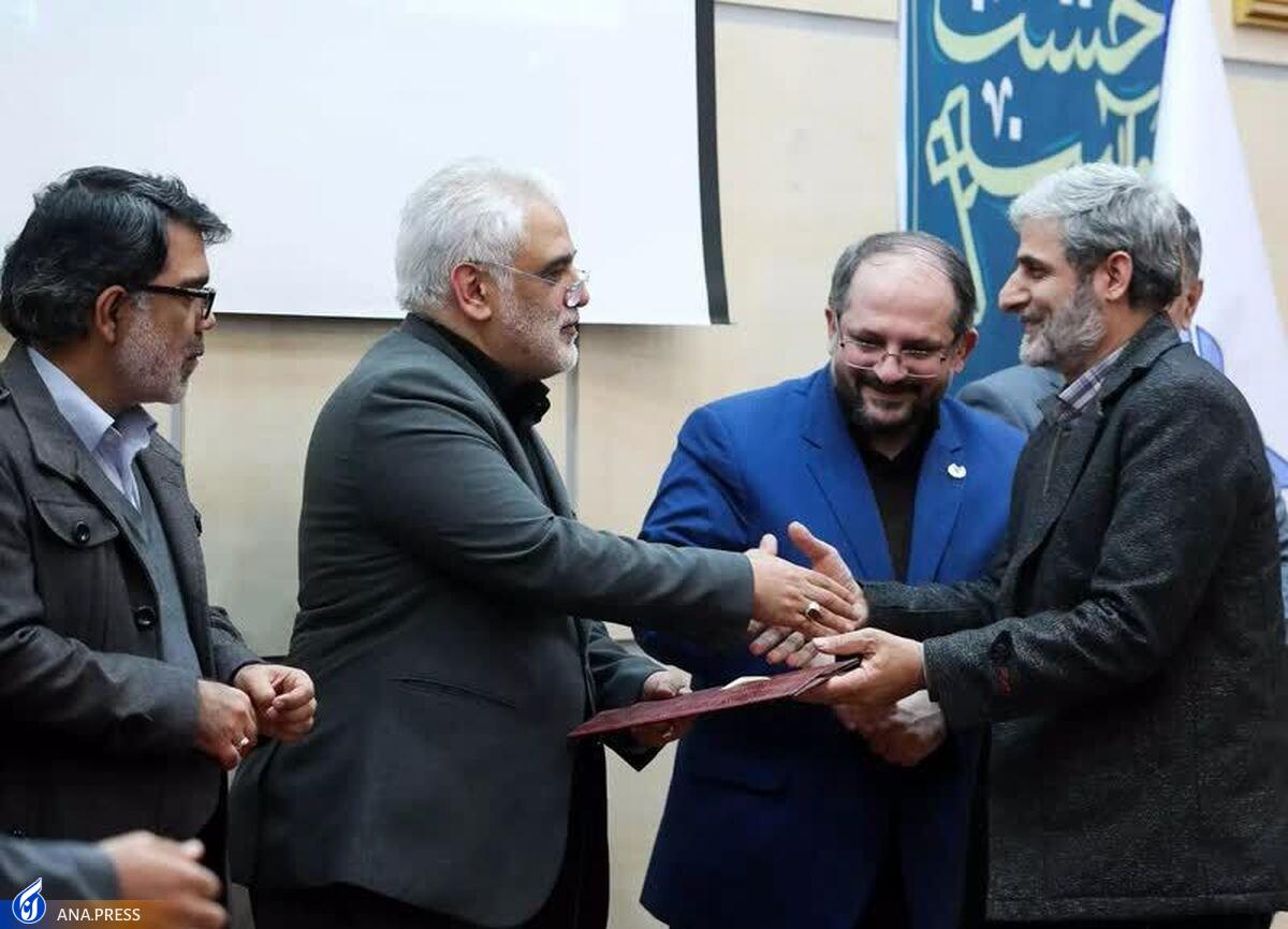 خشتی که آیینه شد
