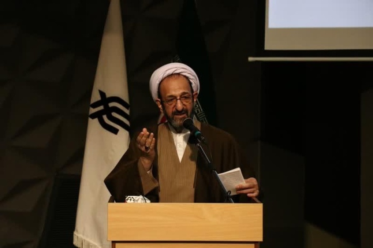 رویکرد علمی در حوزه و دانشگاه اصلاح شود