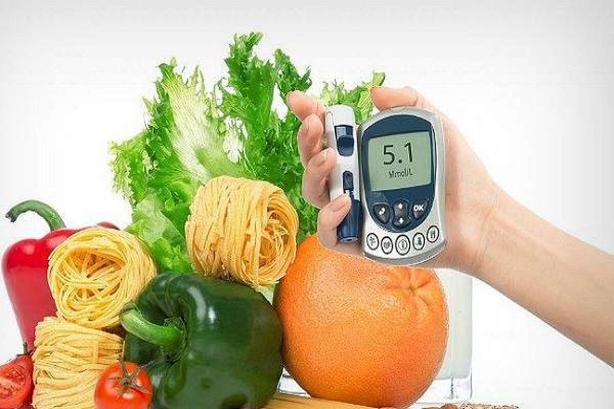 مراقب بشقاب غذای خود در شب یلدا باشید