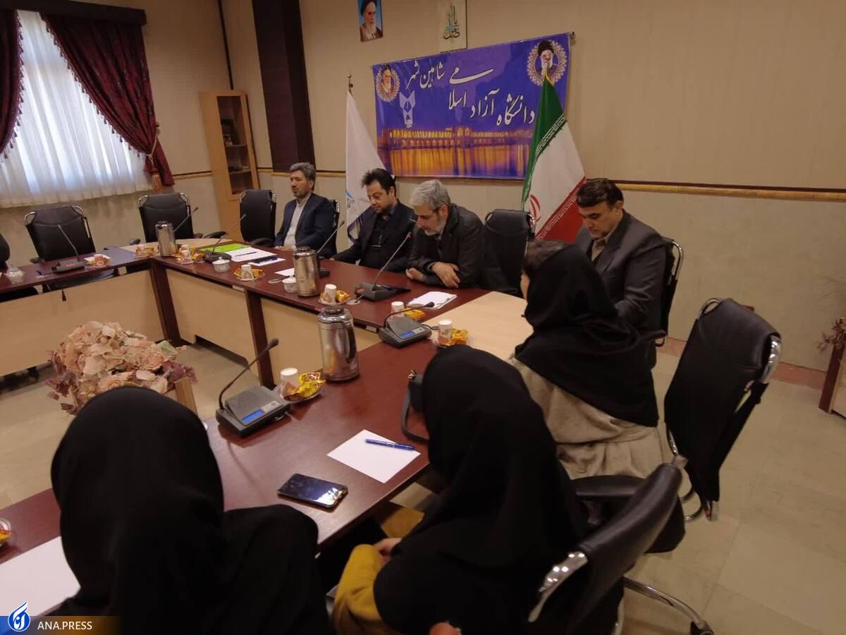 فنون مناظره در کرسیهای آزاداندیشی و مقابله با چالش هراس و گفتوگو