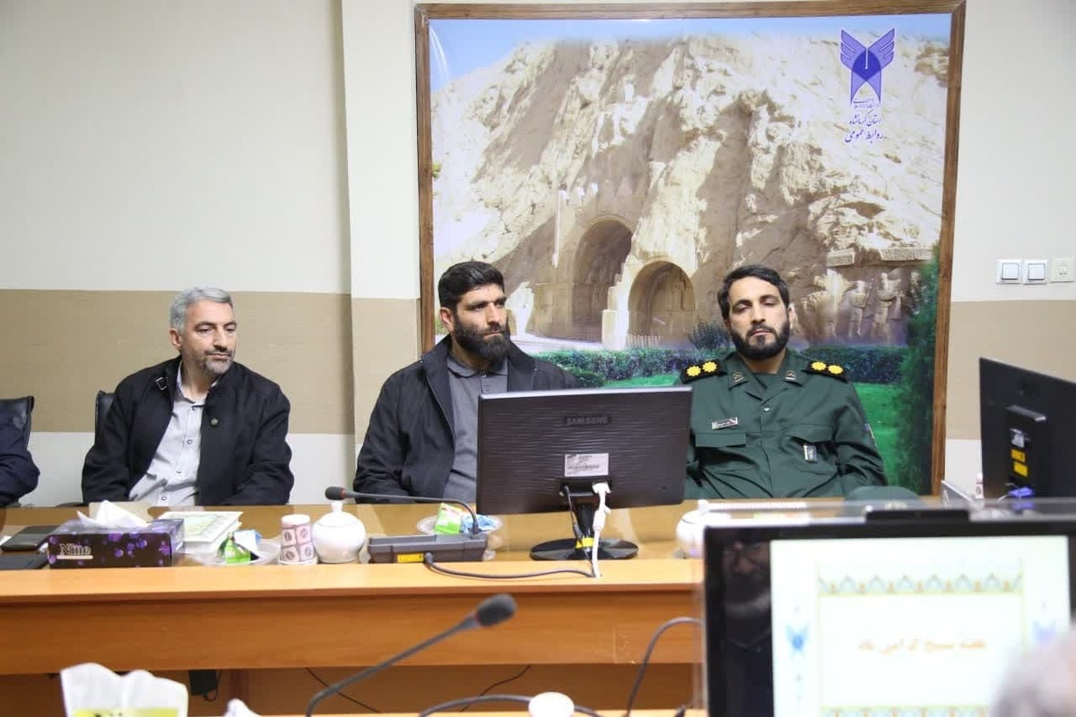 رفع مشکلات کشور با همفکری و روحیه بسیجی تحقق مییابد