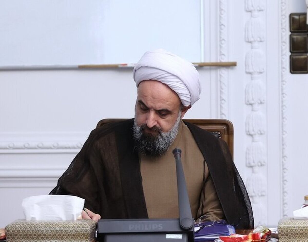 امر به معروف و نهی از منکر یعنی کسی نباید بی تفاوت باشد