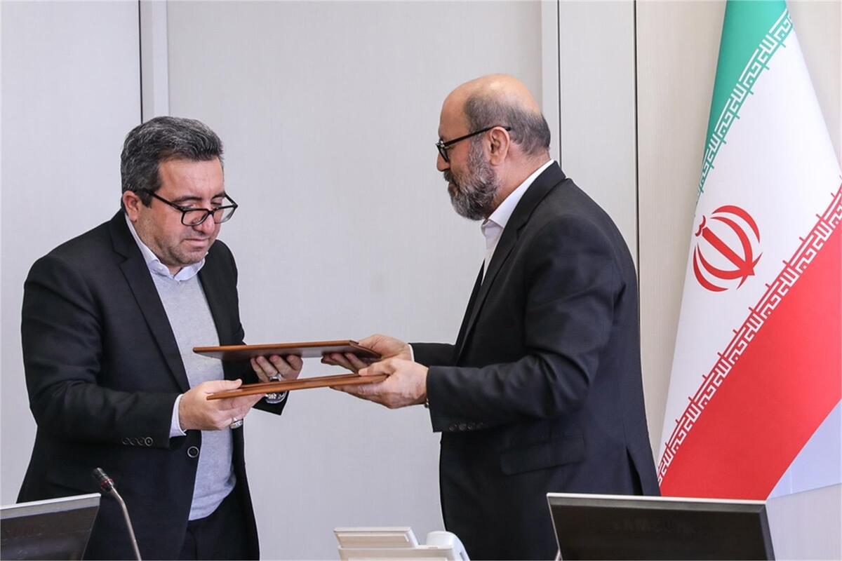 اسناد دفترچهای اراضی و املاک بنیاد مستضعفان حدنگاری و تکبرگی میشود