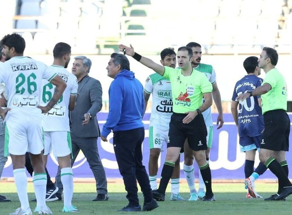 فنایی: بلافاصله محروم کردن داور رفع تکلیف است فدراسیون مسئولیت VAR را بر دوش باشگاهها میگذارد