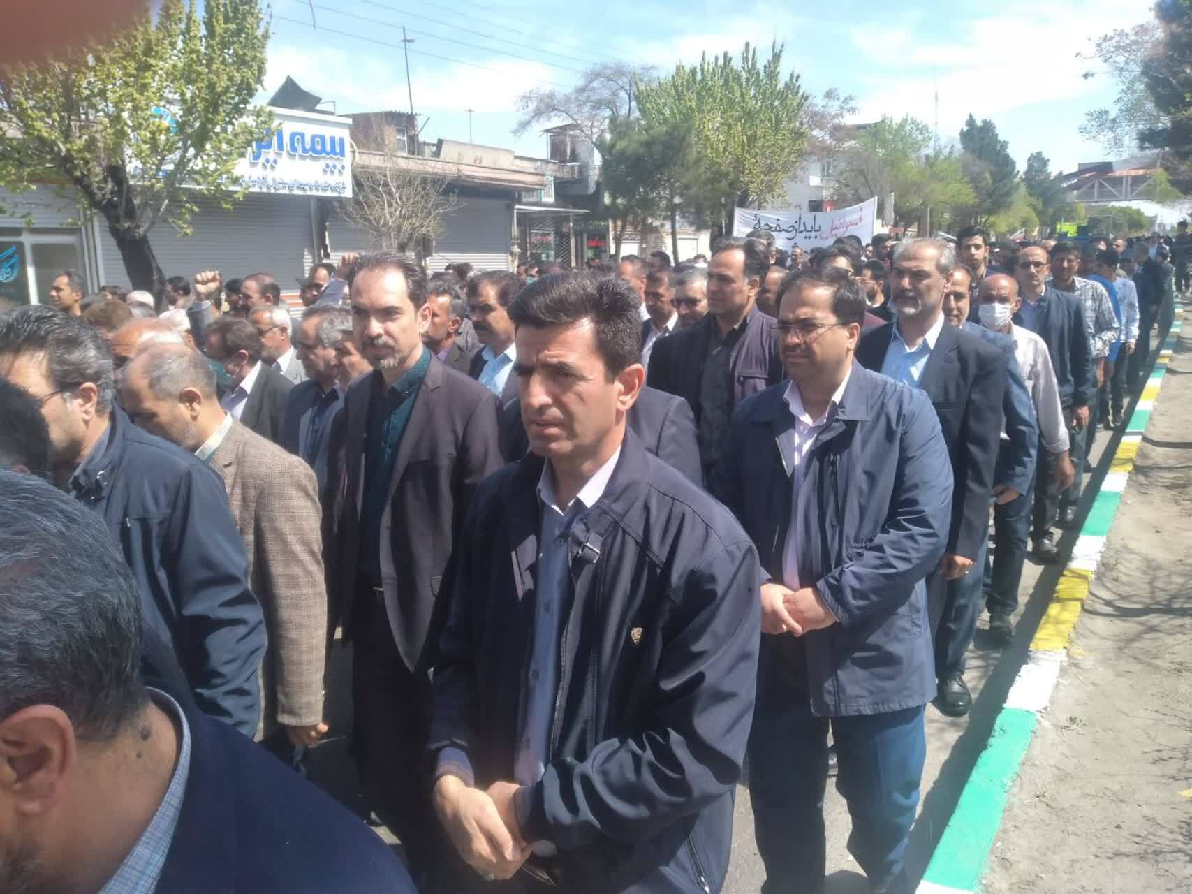 حماسه ایرانیان «رژیم کودککش» را دفن کرد/ طنین «مرگ بر اسرائیل» ایران را فراگرفت حماسه ایرانیان «رژیم کودککش» را دفن کرد/ طنین «مرگ بر اسرائیل» ایران را فراگرفت