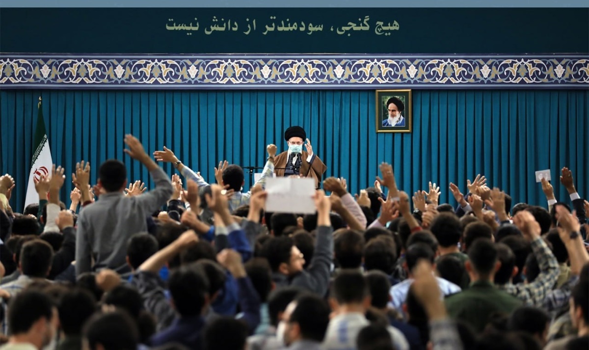 فردا؛ دانشجویان به دیدار رهبر انقلاب میروند