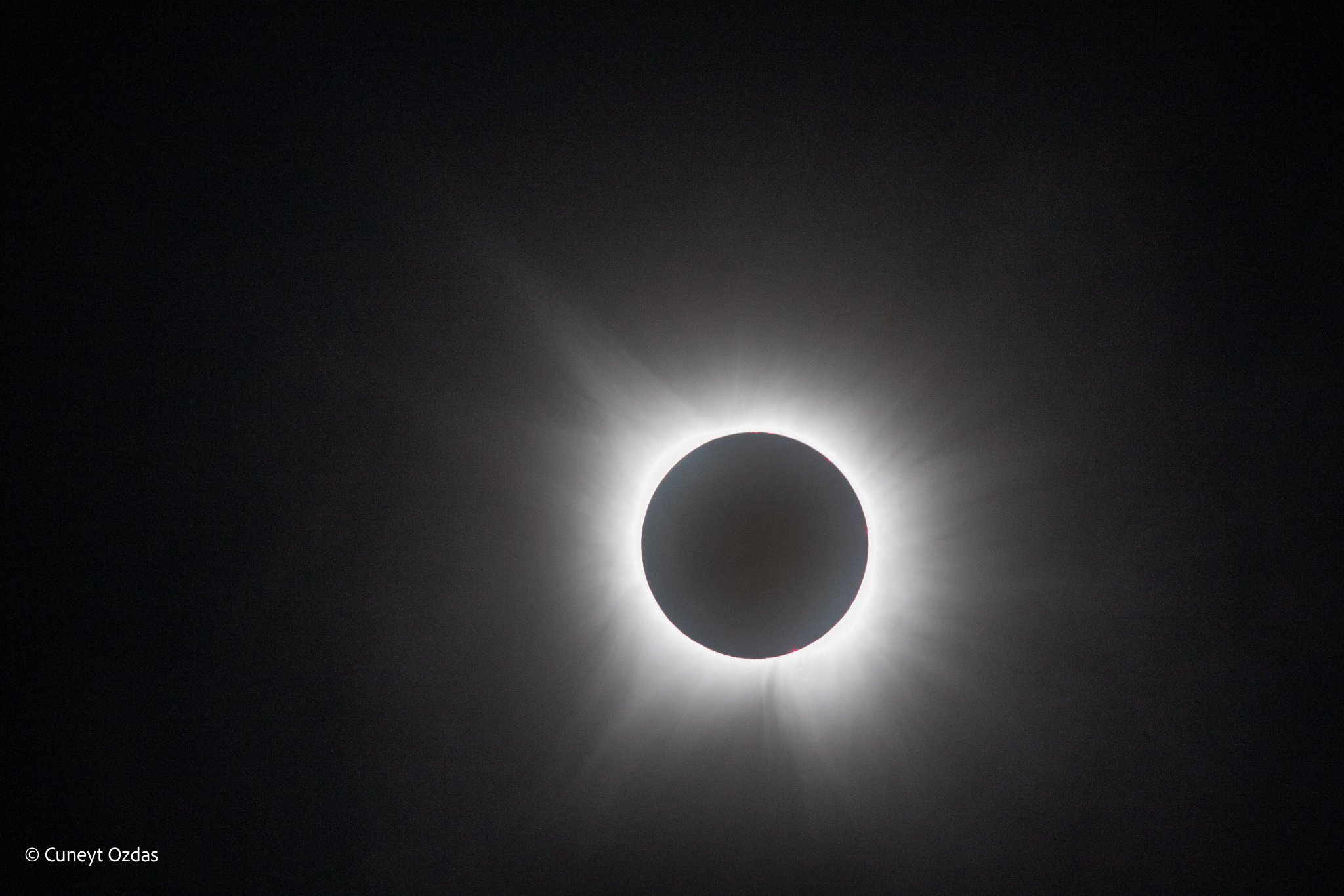 تصاویری از خورشیدگرفتگی بیستم فروردین تصاویری از خورشیدگرفتگی بیستم فروردین