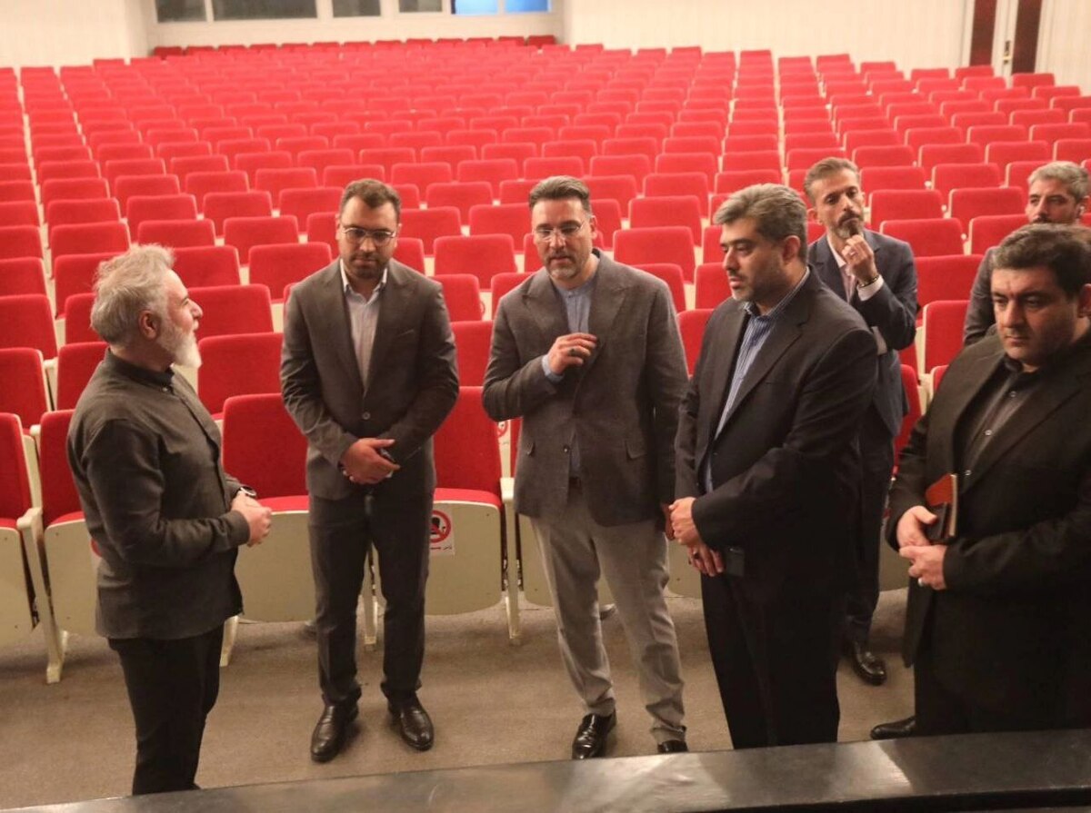 بازدید معاون توسعه مدیریت و منابع وزارت فرهنگ از بنیاد رودکی