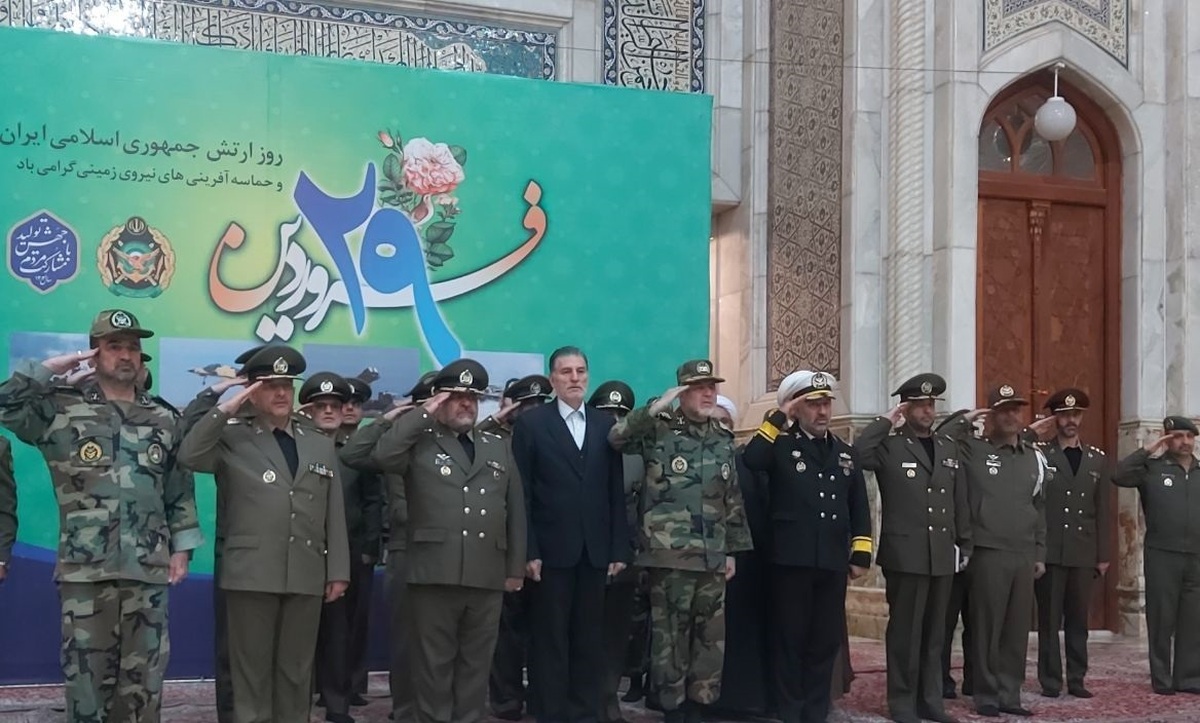 تجدید میثاق فرماندهان و کارکنان ارتش با آرمانهای امام خمینی (ره)