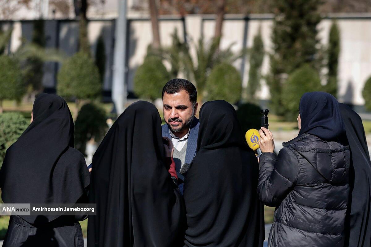 واکنش وزیر ارتباطات به تولید گوشی نوکیا در ایران/ زارعپور: ماهوارههای متعددی آماده پرتاب داریم