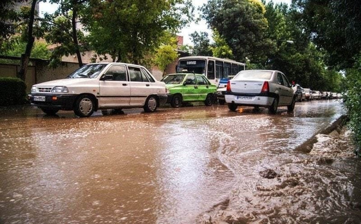 هشدار سیلاب در ارتفاعات شمال تهران مسافران از مسیلها و رودخانهها فاصله بگیرند