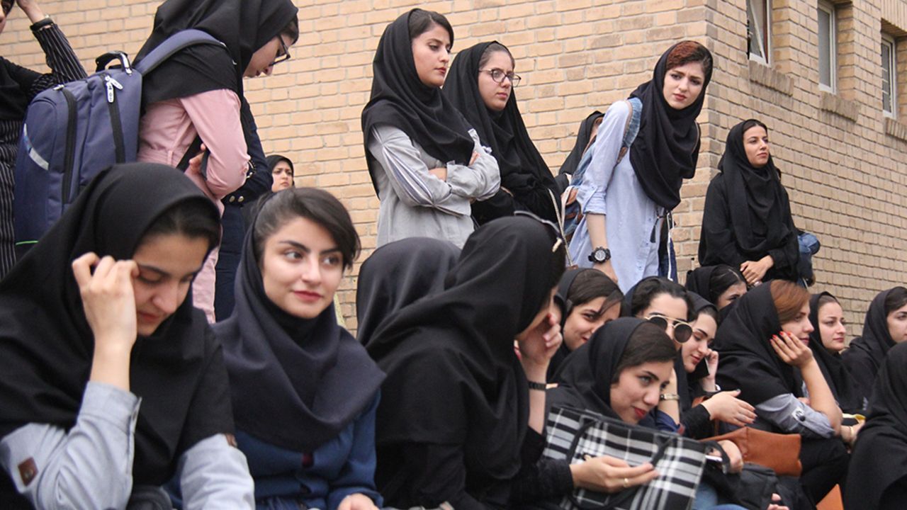 اخلاق مداری دانشجویان اخلاق مداری دانشجویان