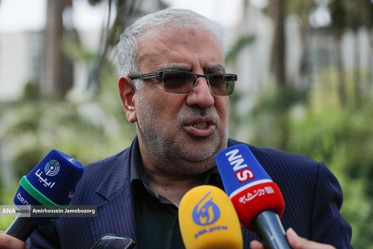 وزیر نفت: پالایشگاه جمعآوری گازهای میادین نفتی غرب کشور افتتاح میشود