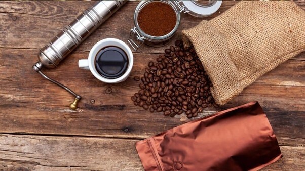 قهوه تخصصی یا قهوه تجاری: کدام قهوه انتخاب بهتری است؟ قهوه تخصصی یا قهوه تجاری: کدام قهوه انتخاب بهتری است؟