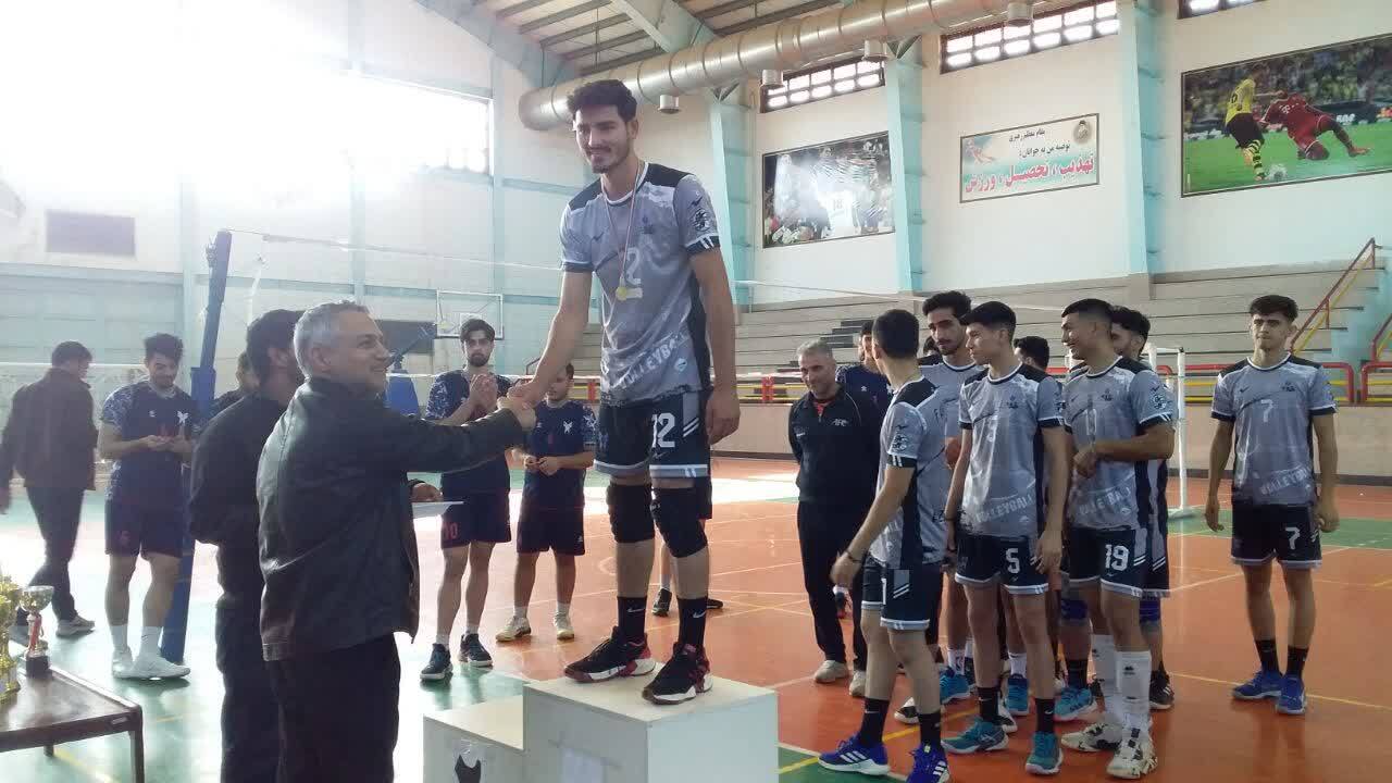 تیم والیبال دانشگاه آزاد آزادشهر حائز رتبه نخست مسابقات والیبال دانشجویان پسر منطقه ۳ تیم والیبال دانشگاه آزاد آزادشهر حائز رتبه نخست مسابقات والیبال دانشجویان پسر منطقه ۳