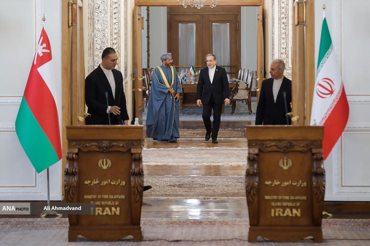 عراقچی: سفر وزیر خارجه عمان به تهران اقدام به موقعی بود البوسعیدی: حامل پیام سلطان عمان برای رئیس جمهور ایران هستم