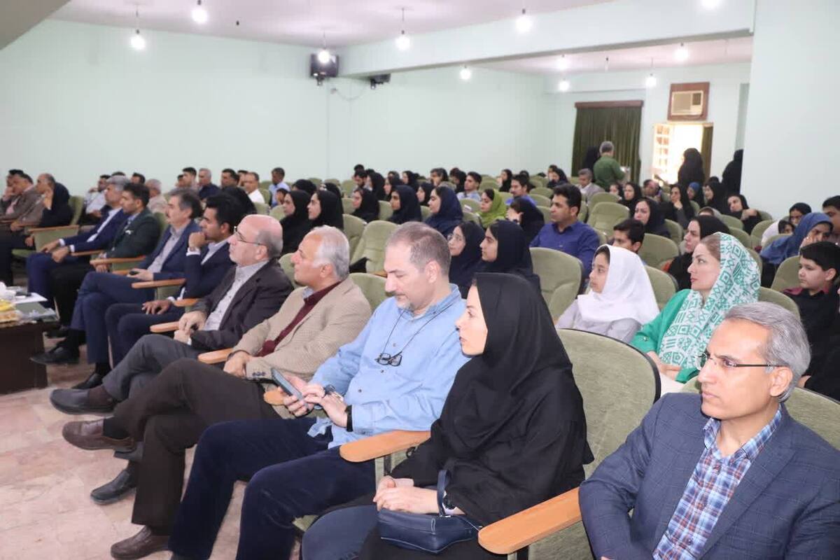 تجلیل از پژوهشگران و فناوران برتر دانشگاه آزاد هرمزگان