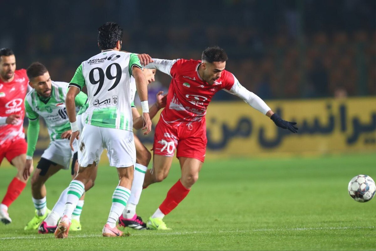 متن قرارداد باشگاه پرسپولیس در حال بررسی توسط وکیل اورونوف