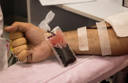 نیاز سازمان انتقال خون در فصل سرما/مذاکره برای تکریم از اهداکنندگان(میان تیتر ندارد) نیاز سازمان انتقال خون در فصل سرما/مذاکره برای تکریم از اهداکنندگان(میان تیتر ندارد)