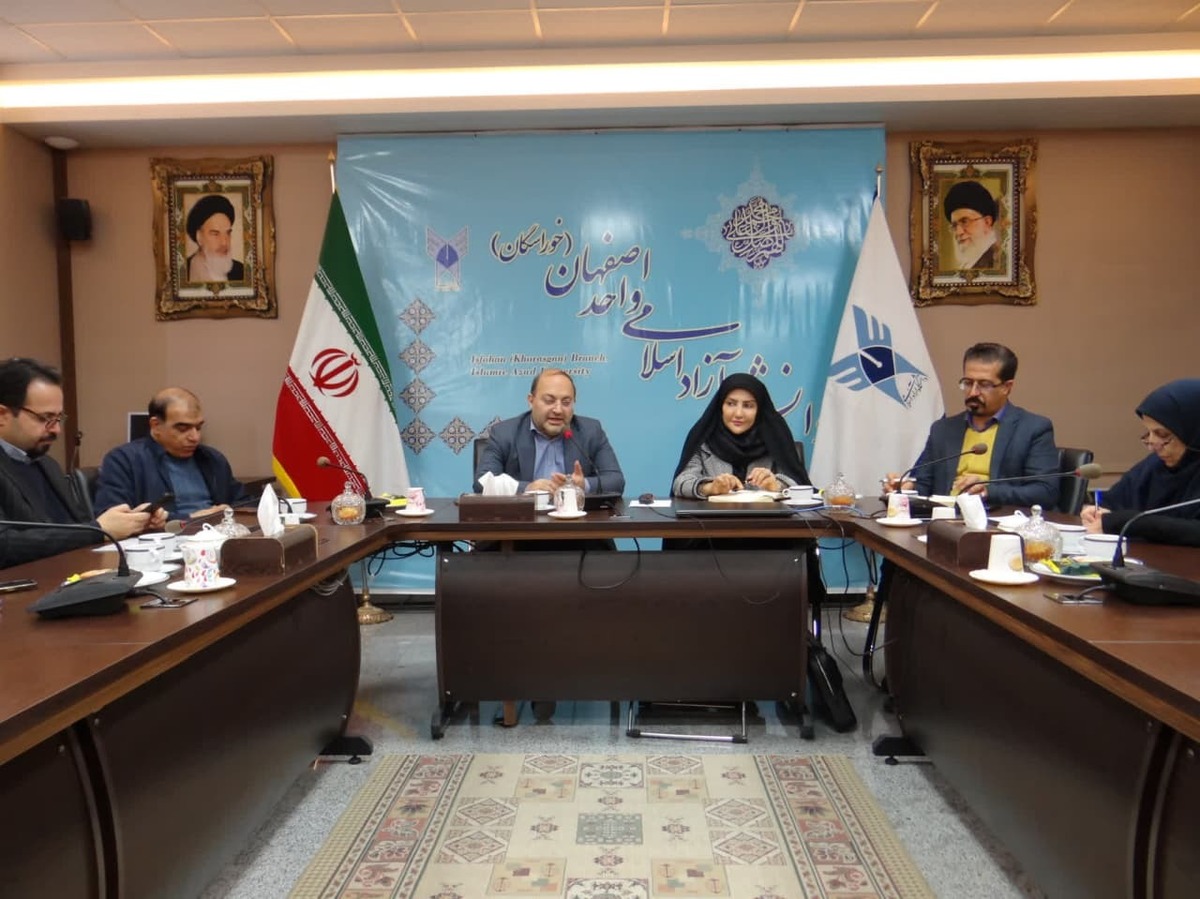 خلق دانشجویان نخبه و مخترع در مراکز تحقیقاتی و سراهای نوآوری