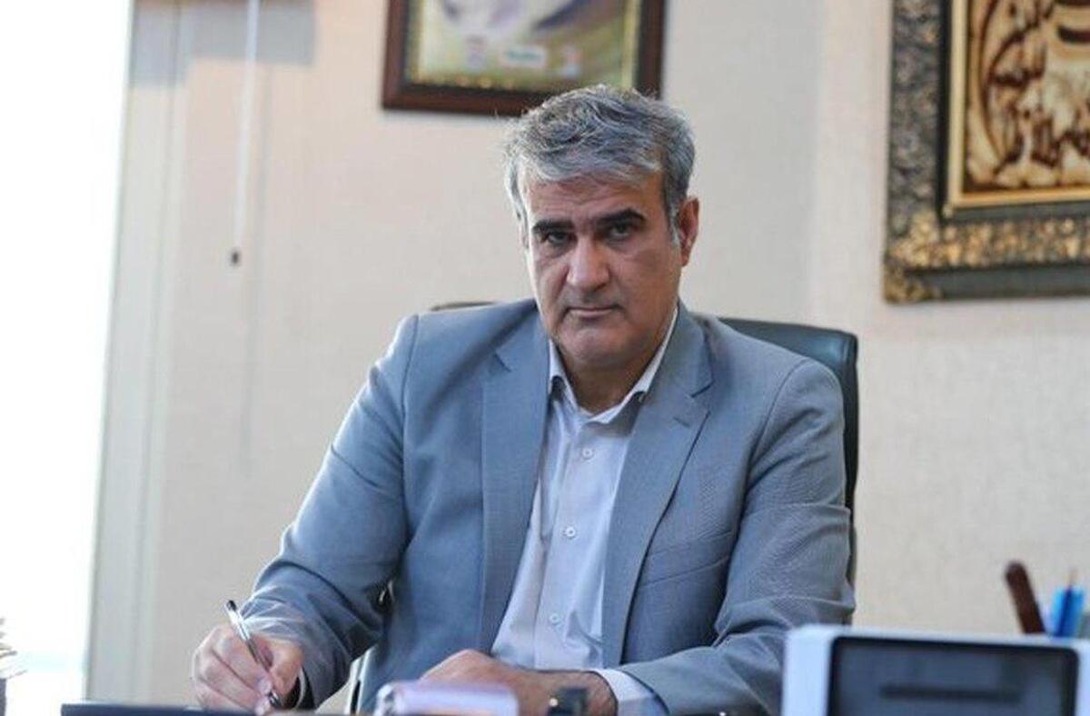 قنبرزاده با کنایه به خبرنگاران:برخی مطالب را به شما دیکته کرده‌اند!  از تاج برای همراهی کفاشیان اجازه گرفتم+فیلم
