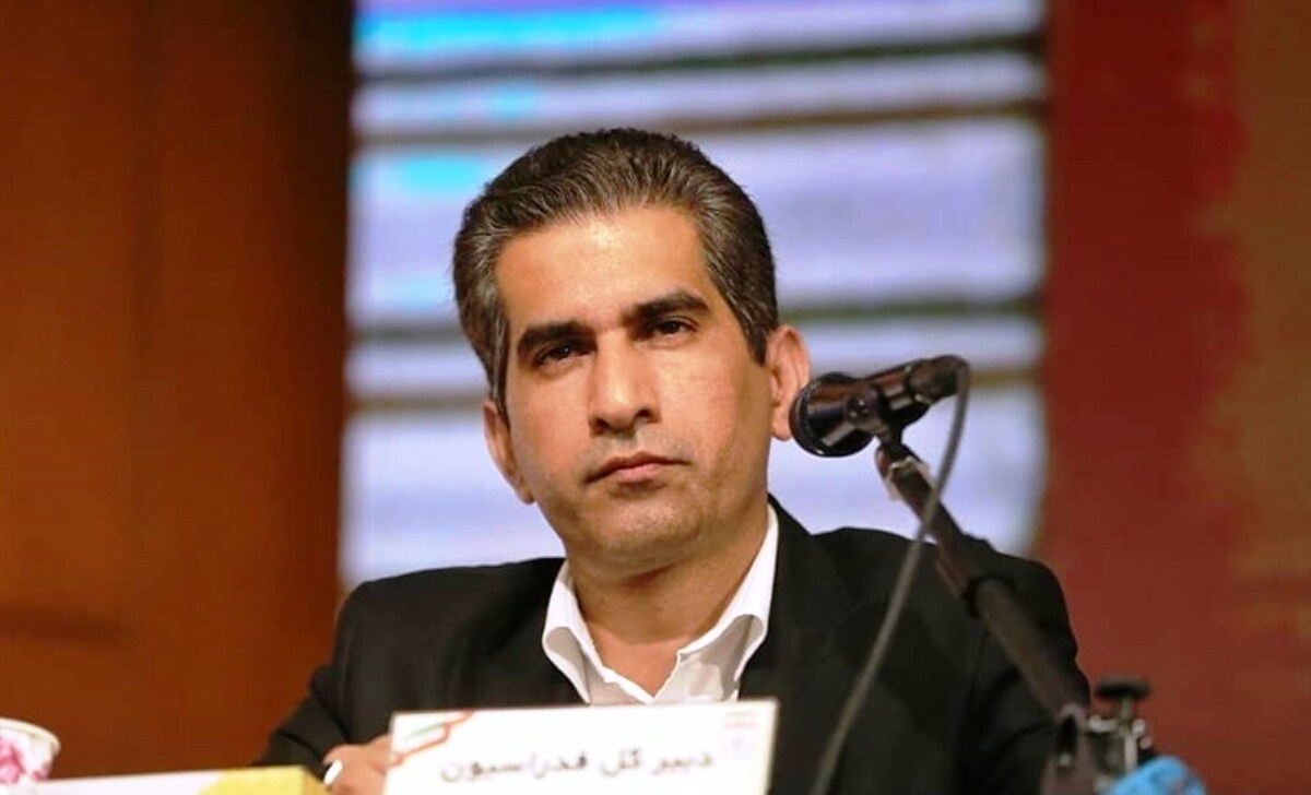 کامرانیفر: از بین عزیزی خادم و سلامت فوتبال مجبور به یک انتخاب بودم/ به خاطر مسائل داوری ثبت نام کردم +فیلم