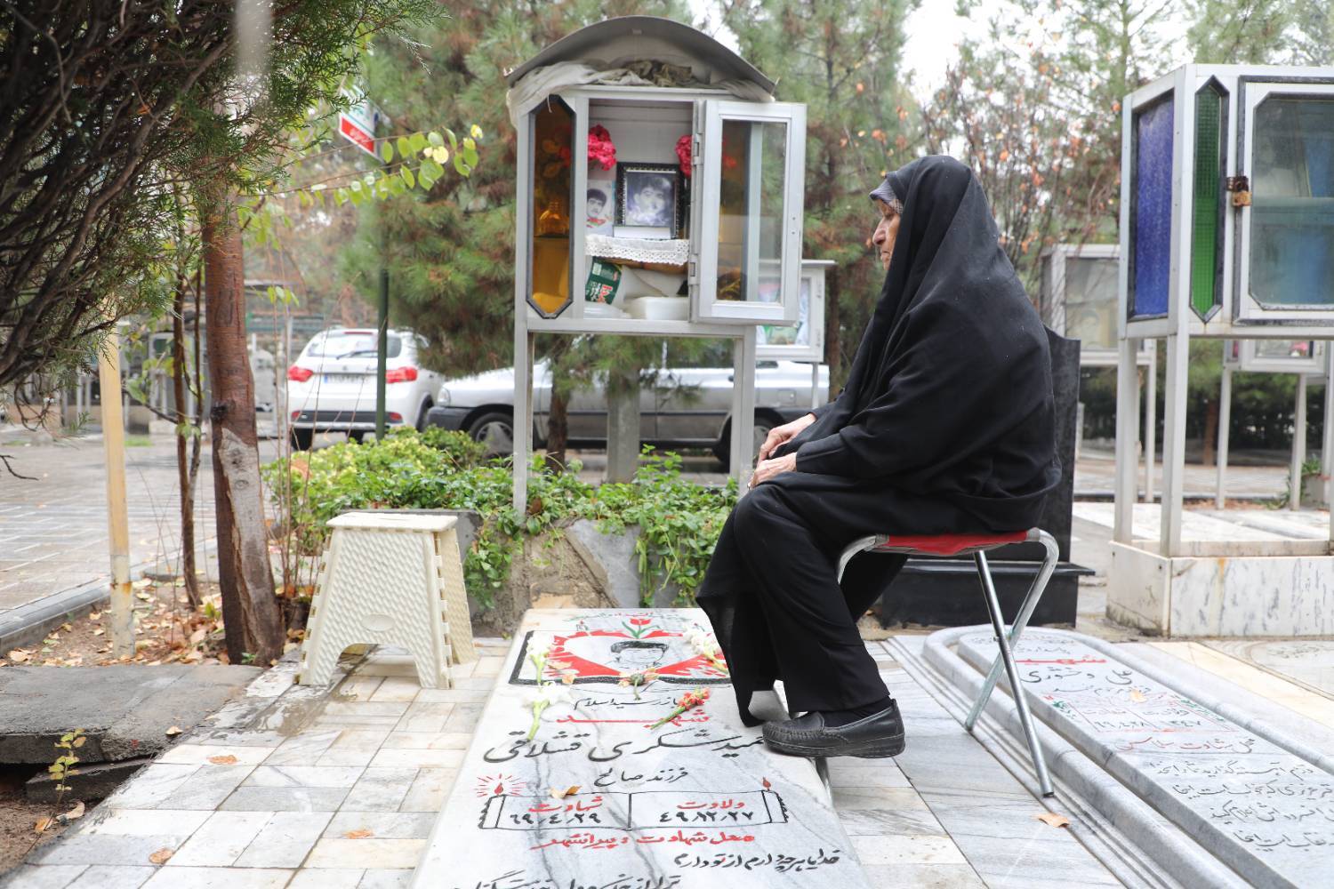 تا پای جان مراقب مزار فرزندم بودم تا پای جان مراقب مزار فرزندم بودم