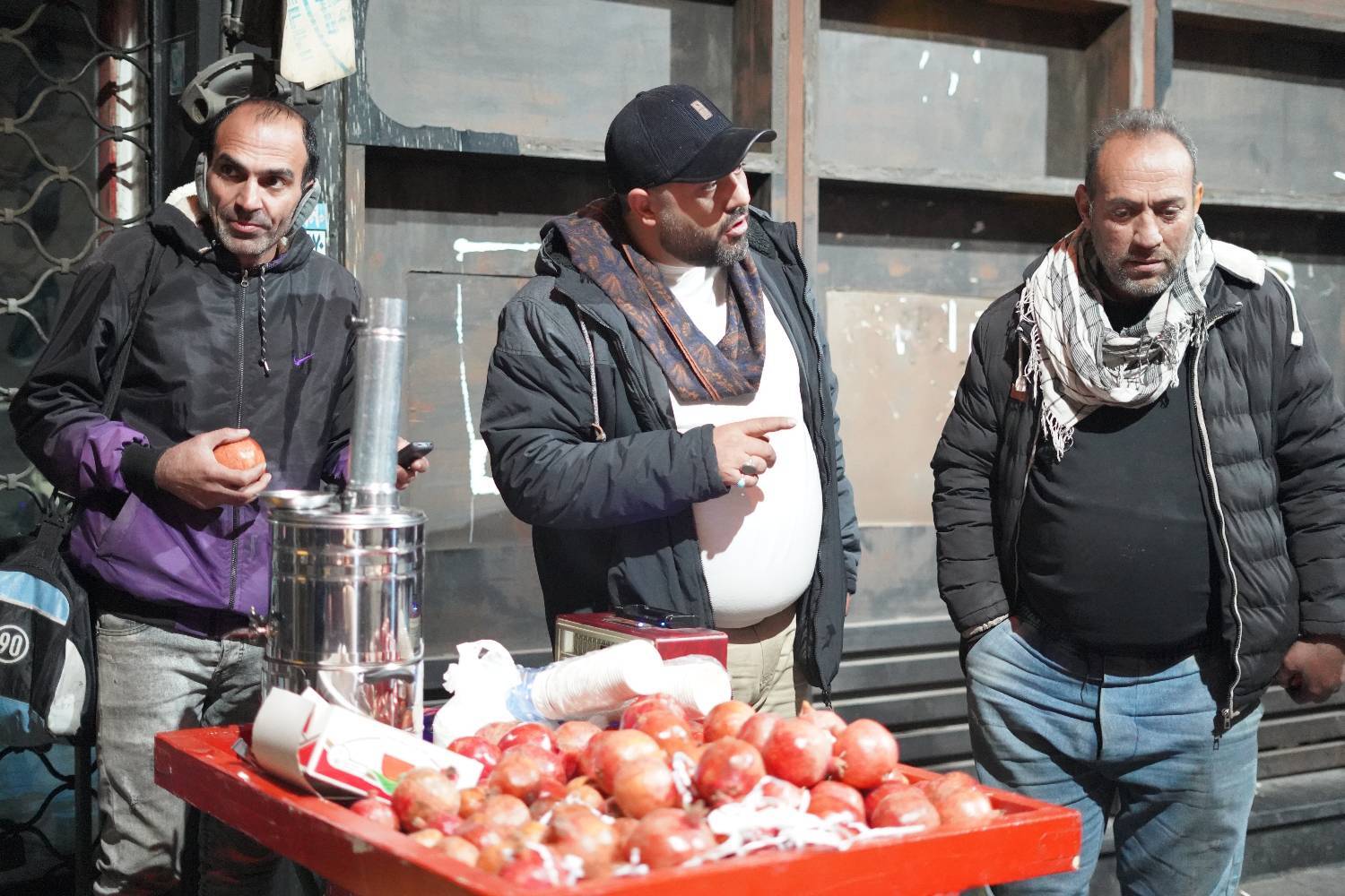 تئاتر کاربردی به داد کارتن‌خواب‌ها رسید/وقتی شب یلدای بی‌خانمان‌ها زیبا شد