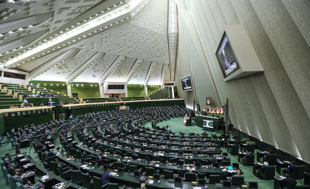 کارت اقامت، بهعنوان شرط واردات خودرو توسط ایرانیان ساکن خارج از کشور تعیین شد