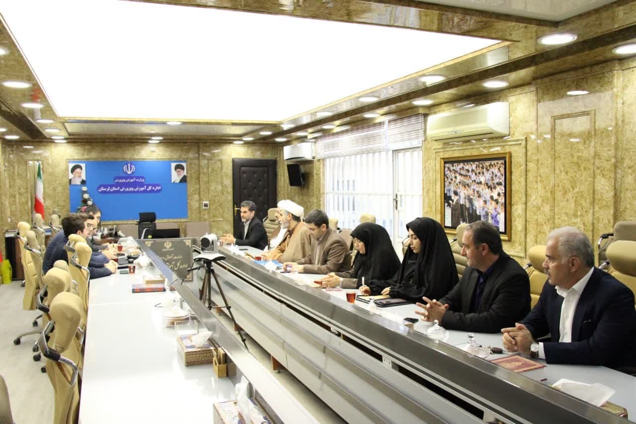 جشنواره سراسری شعر بوتراب به ایستگاه ملی رسید؛ فرصتی برای دلنوشتههای دانشآموزی جشنواره سراسری شعر بوتراب به ایستگاه ملی رسید؛ فرصتی برای دلنوشتههای دانشآموزی