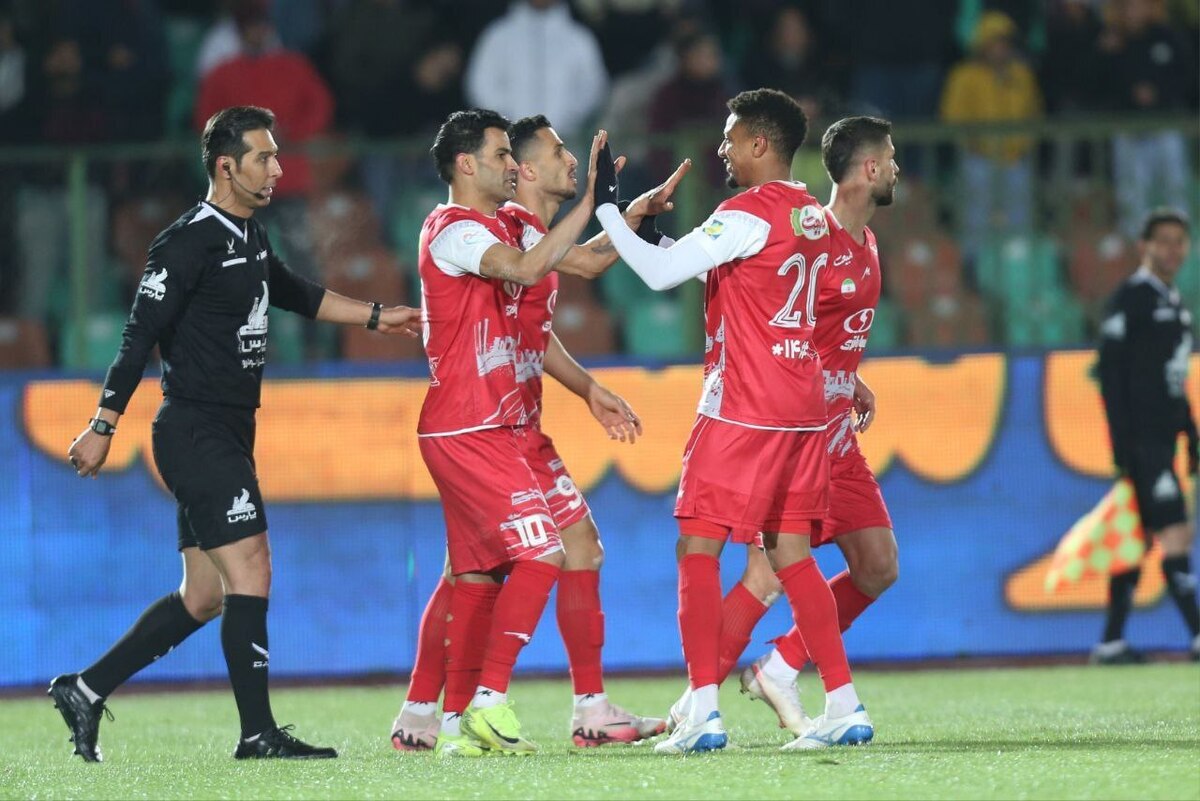 داداش زاده: بازیکنان پرسپولیس از فضای مربیگری گاریدو خارج شده‌اند  اوسمار تیم را قهرمان کرد، باقری نگران یکی دو باخت نباشد