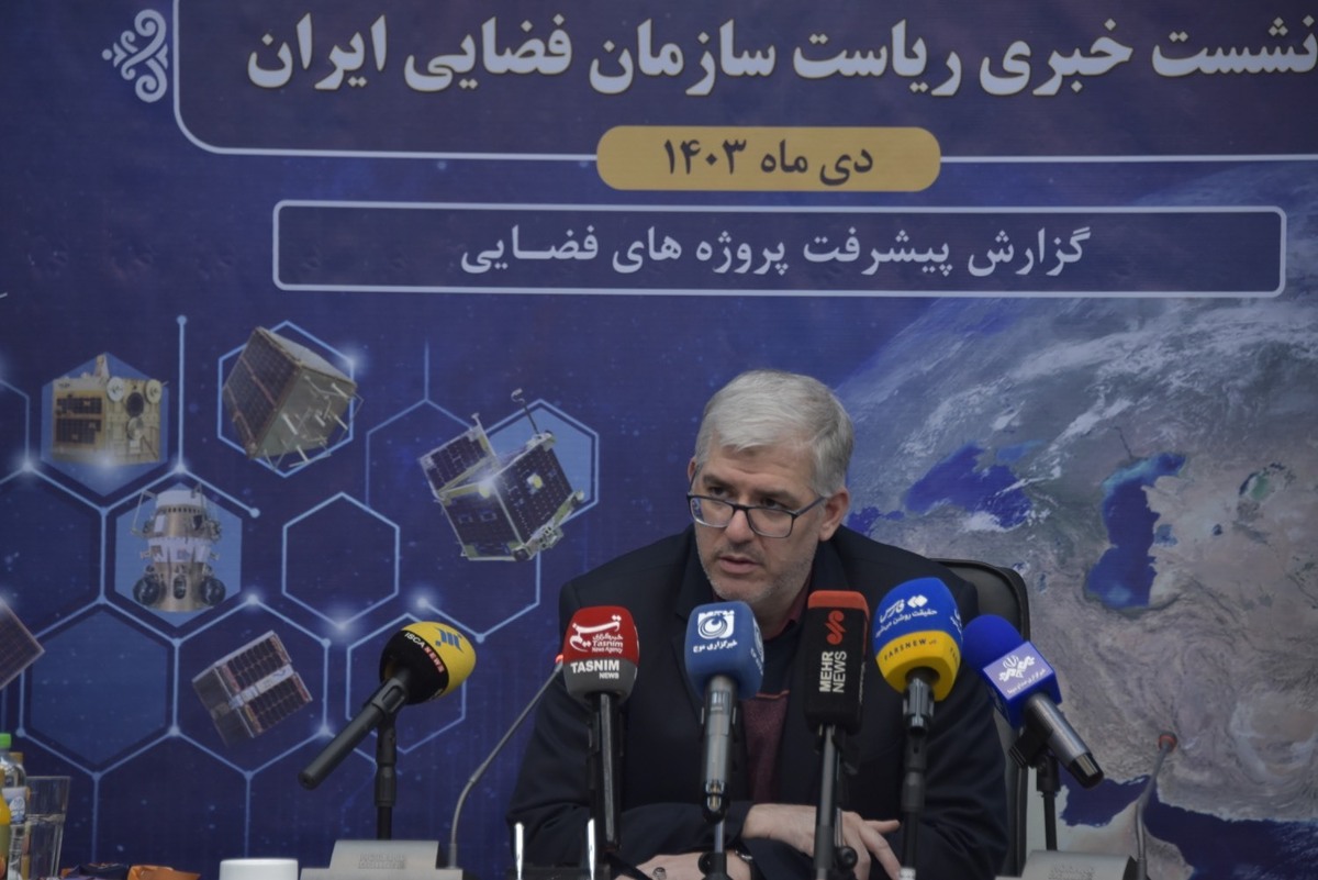 رونمایی از ماهواره مخابراتی «ناوک» و «پارس ۲» در دهه فجر