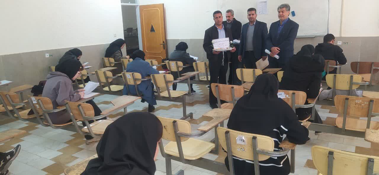 حضرت علی (ع) اسوه ایمان و تقوای الهی است حضرت علی (ع) اسوه ایمان و تقوای الهی است