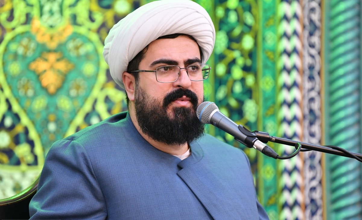 باید به شبهات جوانان در ایام اعتکاف پاسخ داد/ فرصتی برای بازگشت به تنظیمات کارخانه!