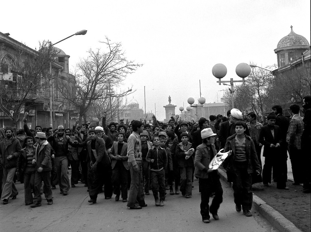 رسوخ دیدگاههای تاریخنگاری استعماری در تاریخ نگاری انقلاب