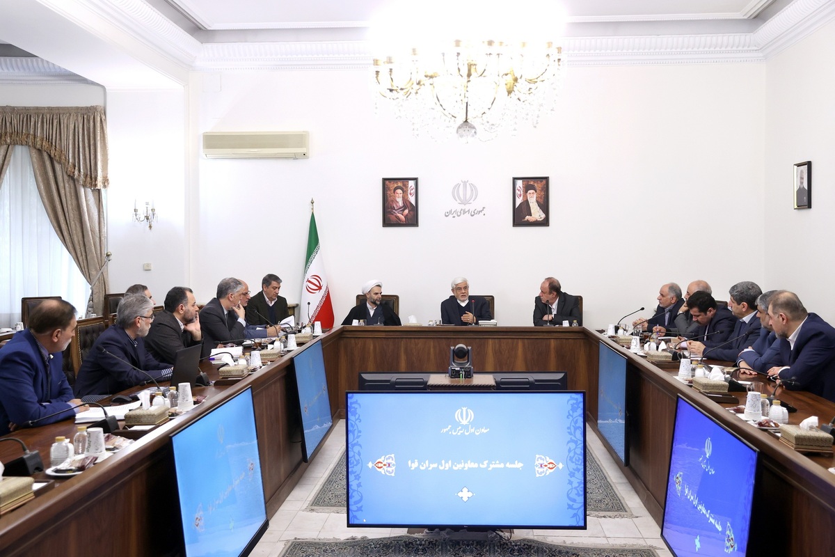 عارف: مراسم سالگرد پیروزی انقلاب اسلامی ایران باید فراتر از نگاه جناحی باشد لزوم بازخوانی اهداف اولیه انقلاب