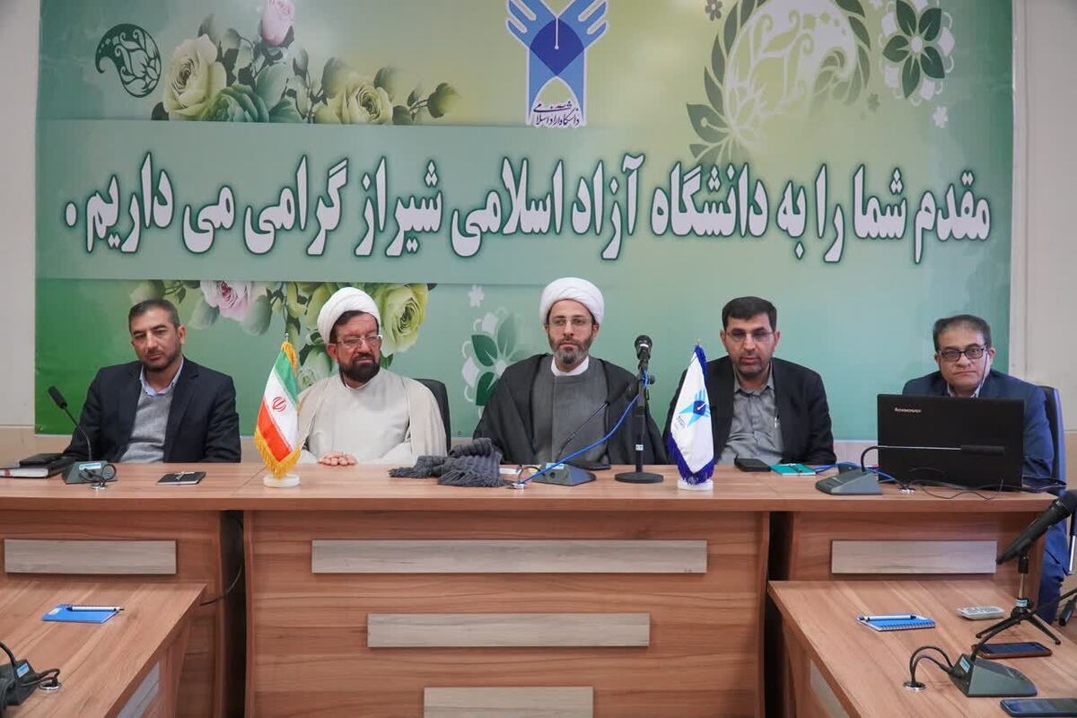 روابطعمومیها میداندار عرصه جهاد تبیین باشند