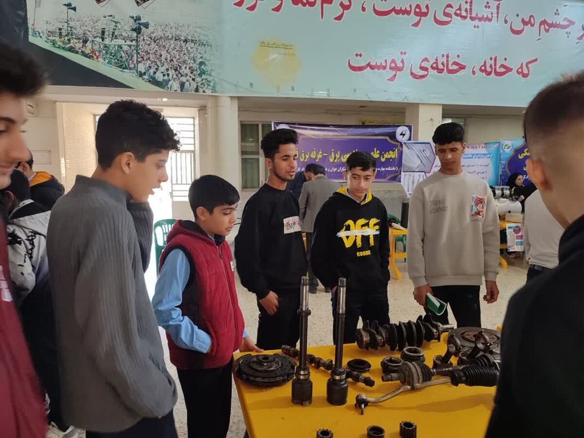 برگزاری ۵ نمایشگاه تخصصی و ۱۲ کارگاه آموزشی در دانشگاه آزاد کازرون