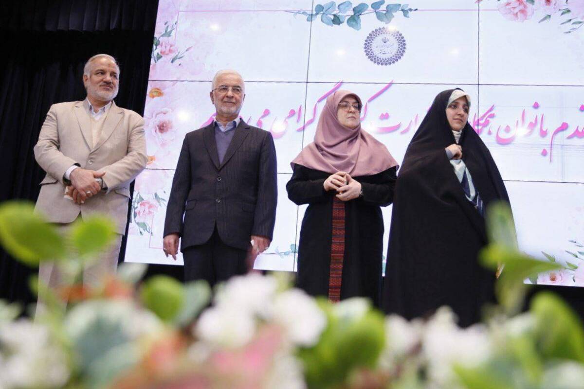 زنان و مدیریت مادرانه، کلید حل ناترازیهای اجتماعی کشور است