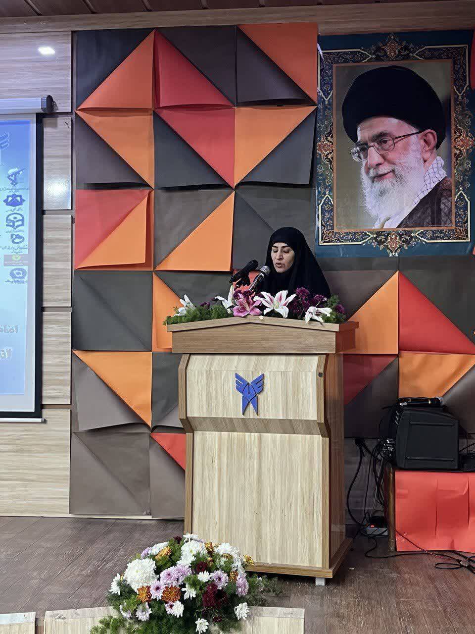 از شاعری حضرت جبرئیل در جنگ احد تا مدد از حیدر کرار در پیادهروی اربعین از شاعری حضرت جبرئیل در جنگ احد تا مدد از حیدر کرار در پیادهروی اربعین