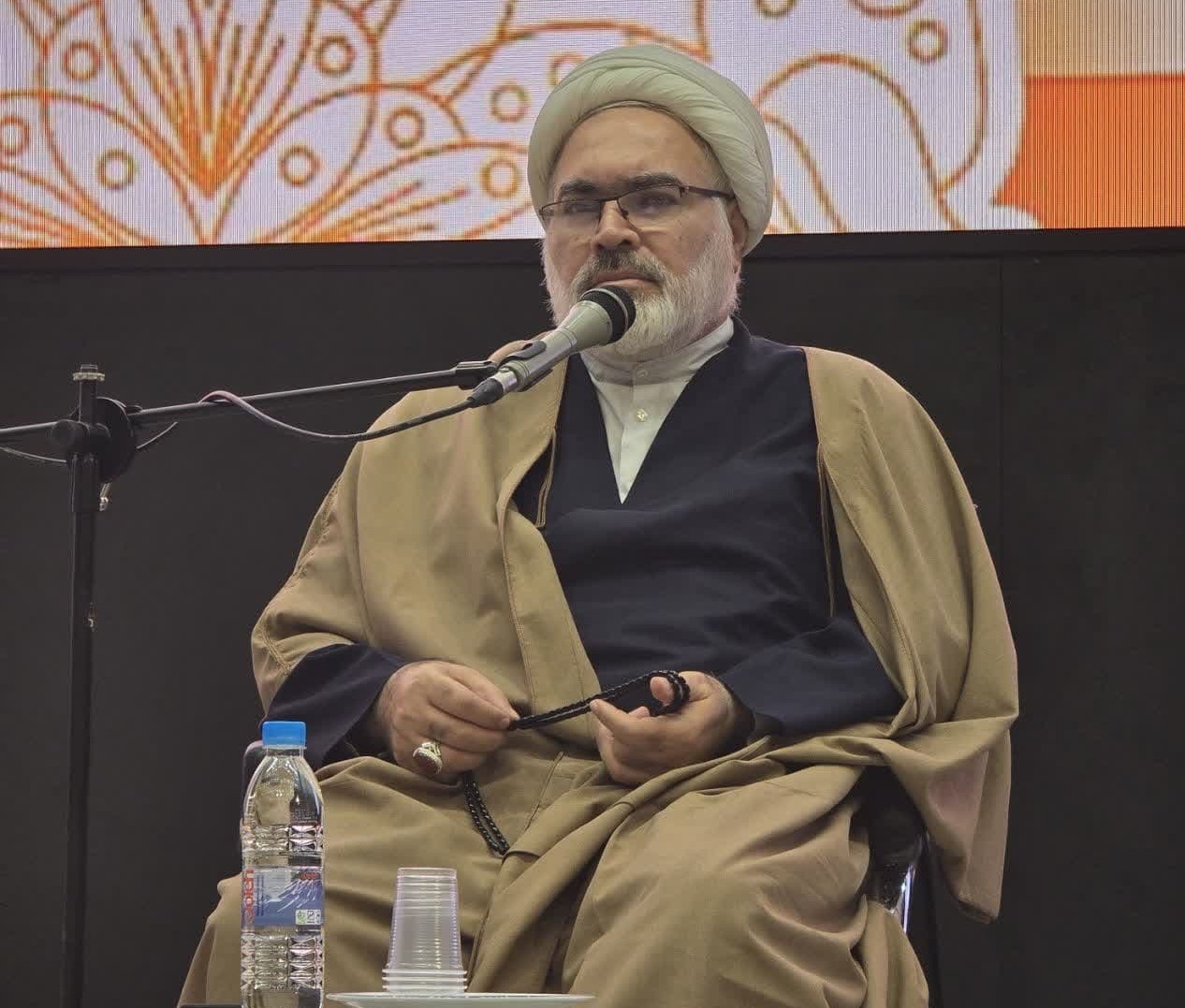 جزییاتی از برگزاری پیش همایش نهجالبلاغه در دانشگاه آزاد اصفهان جزییاتی از برگزاری پیش همایش نهجالبلاغه در دانشگاه آزاد اصفهان