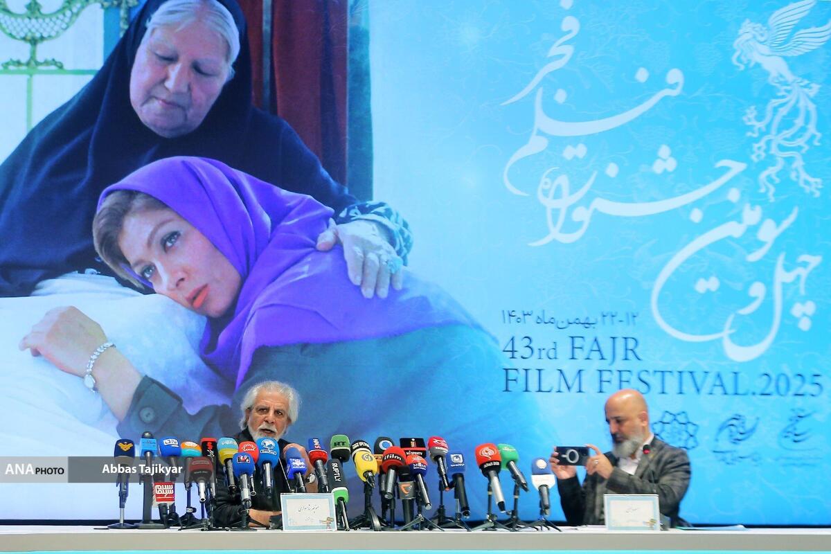 تجلیل از «والیزاده»، «الوند» و «رضا بابک» در افتتاحیه فیلم فجر/ به احترام سینما دبیری جشنواره را پذیرفتم